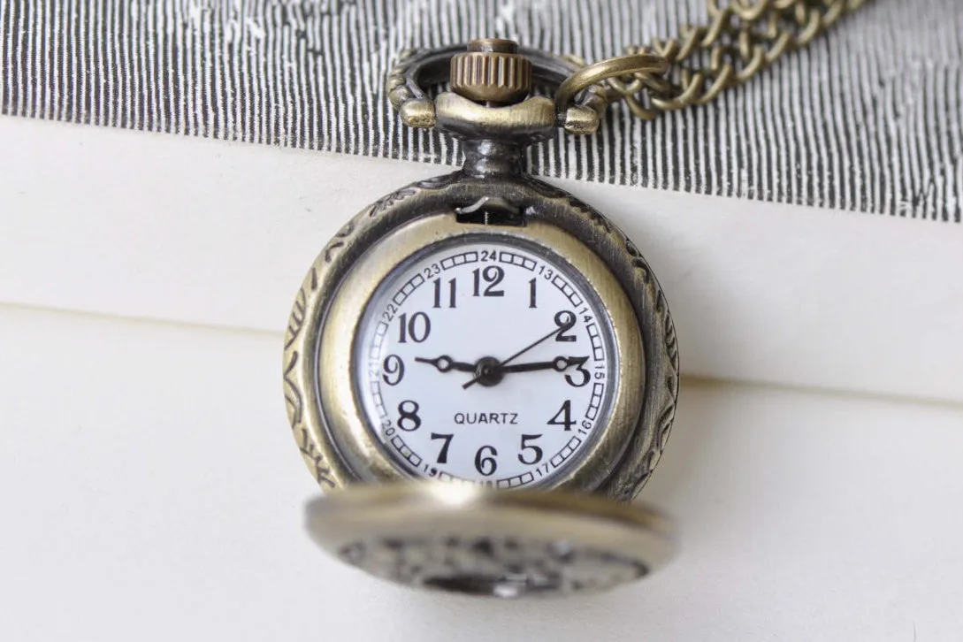 1 PC Antique Bronze Bird On Twig Pocket Watch Necklace A8771