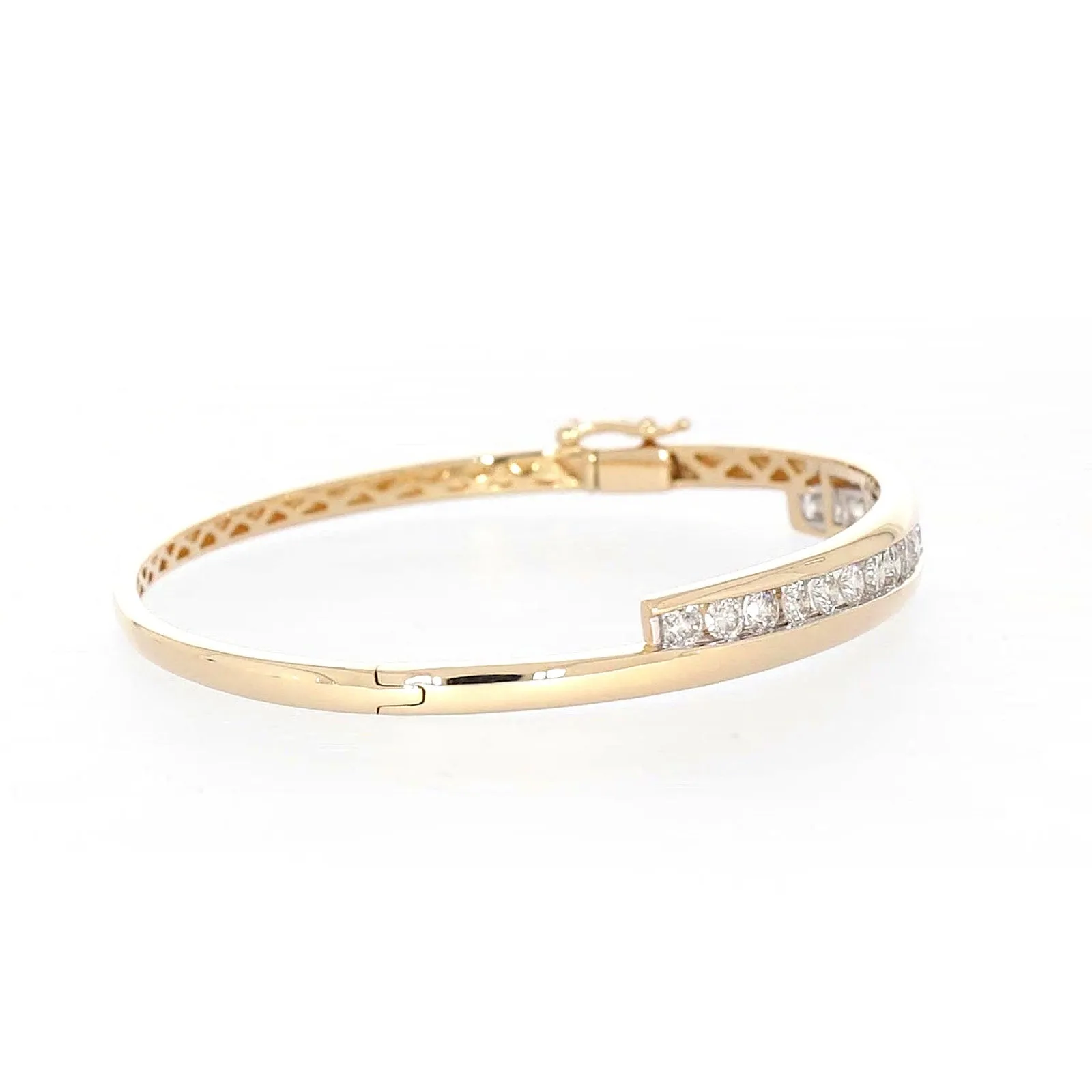 9ct Yellow Gold Round Brilliant Cut with 2 CARAT tw of Diamonds Bangle