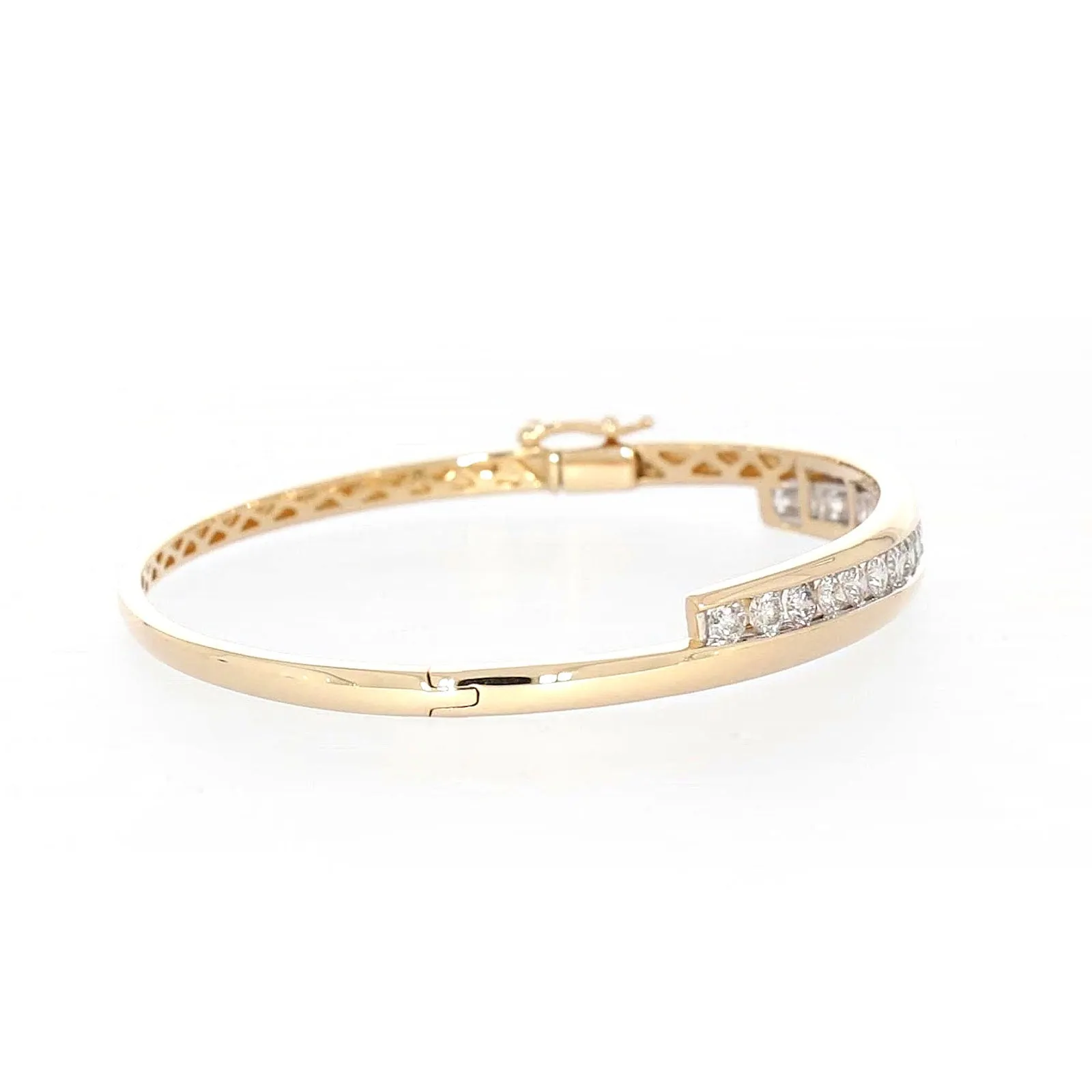 9ct Yellow Gold Round Brilliant Cut with 2 CARAT tw of Diamonds Bangle