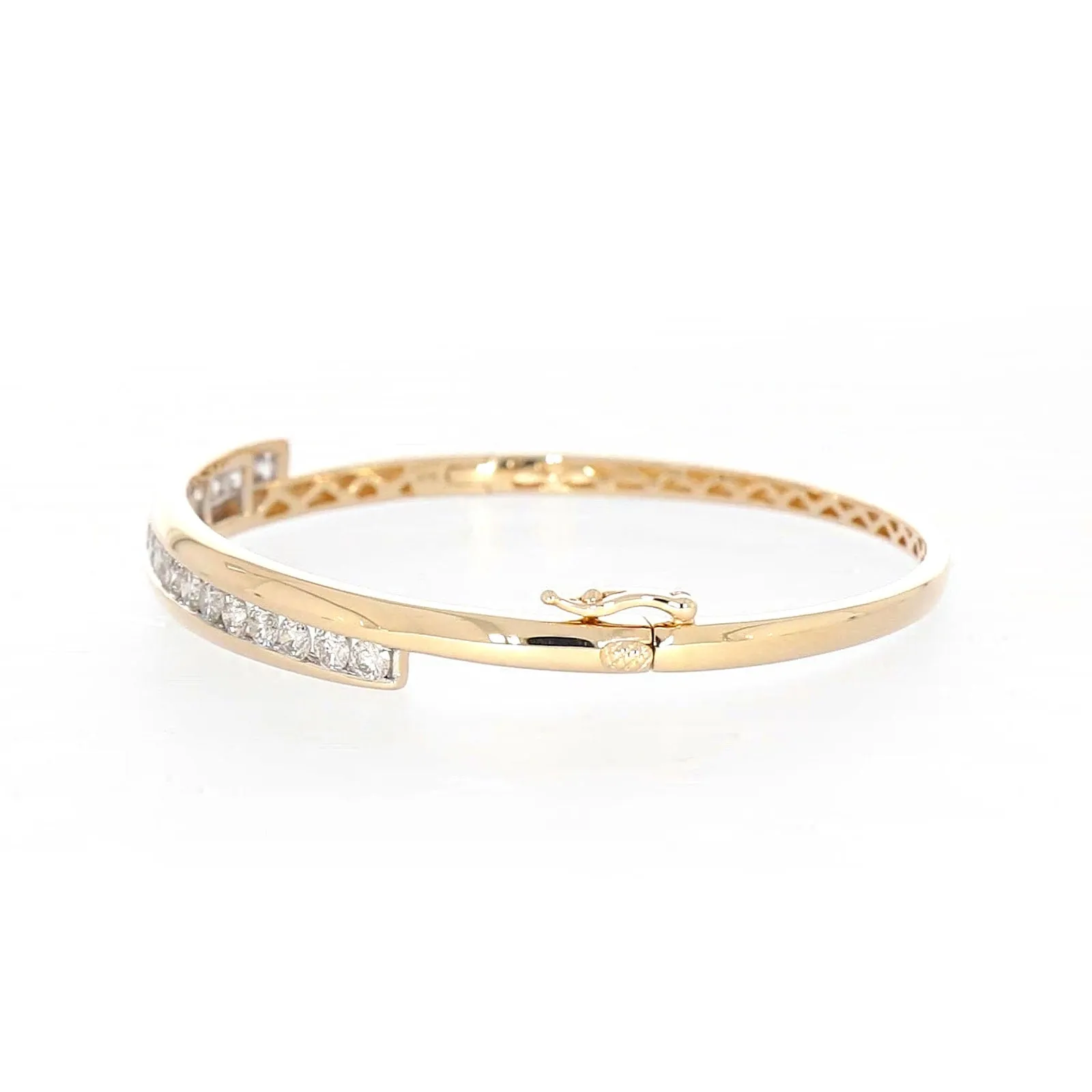 9ct Yellow Gold Round Brilliant Cut with 2 CARAT tw of Diamonds Bangle