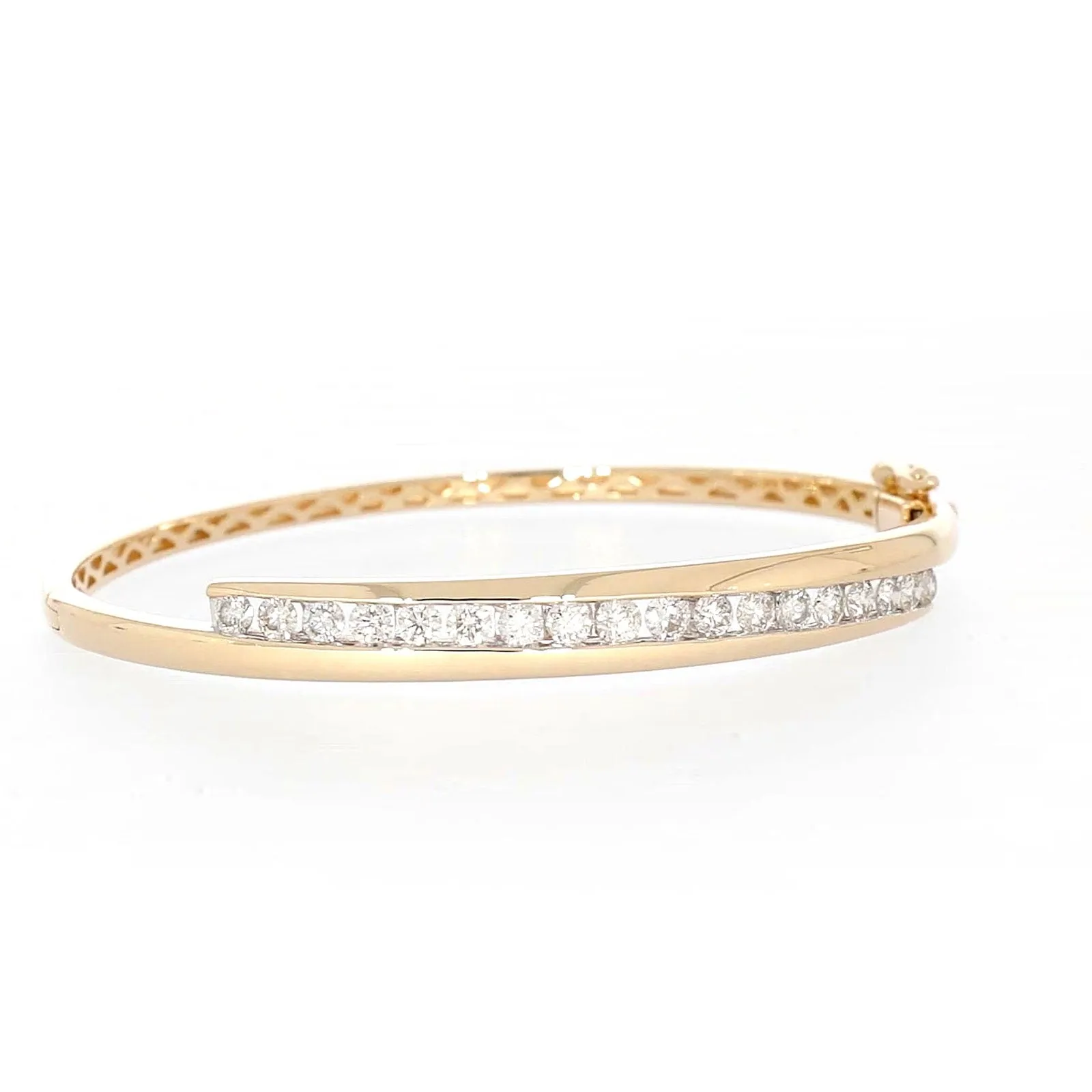 9ct Yellow Gold Round Brilliant Cut with 2 CARAT tw of Diamonds Bangle
