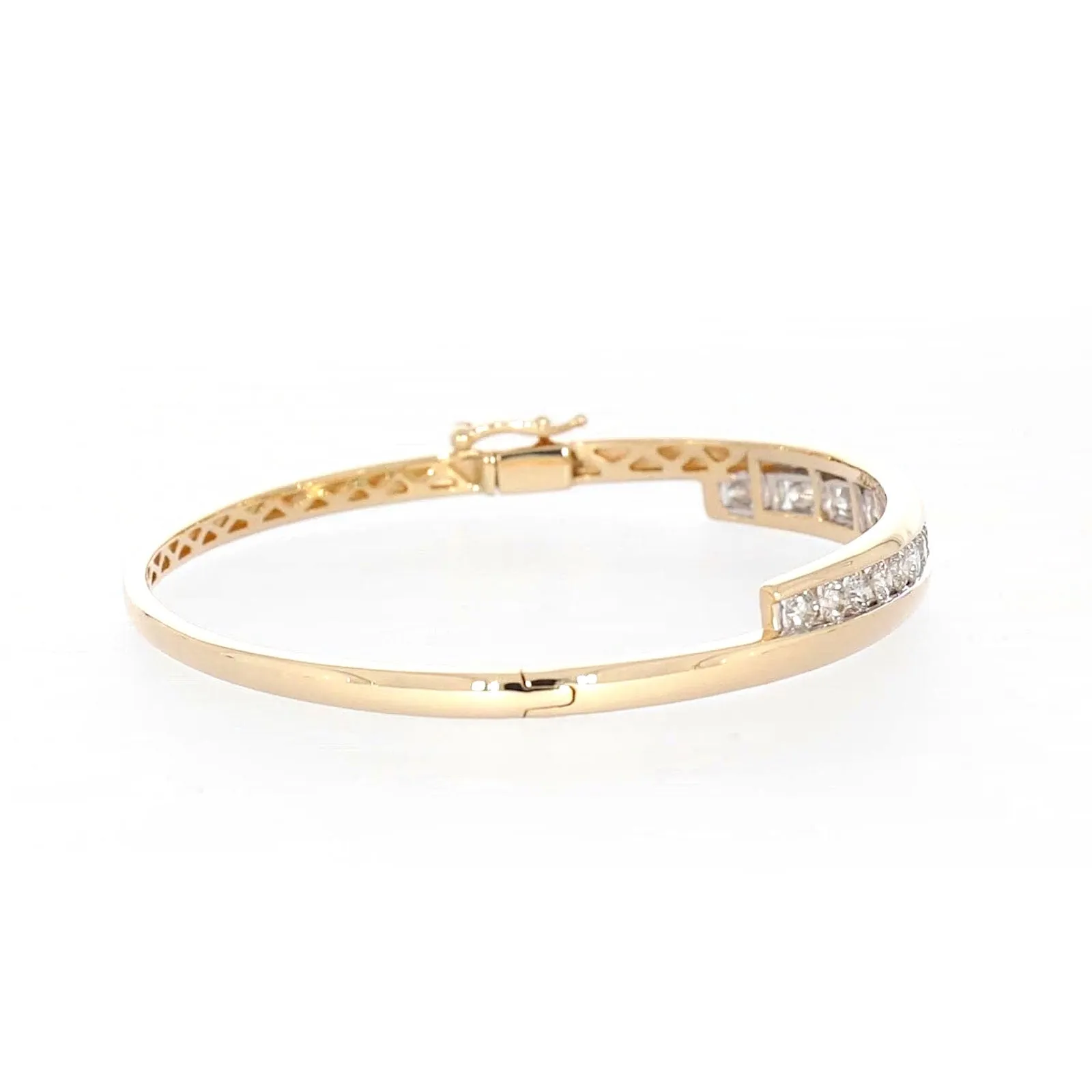 9ct Yellow Gold Round Brilliant Cut with 2 CARAT tw of Diamonds Bangle