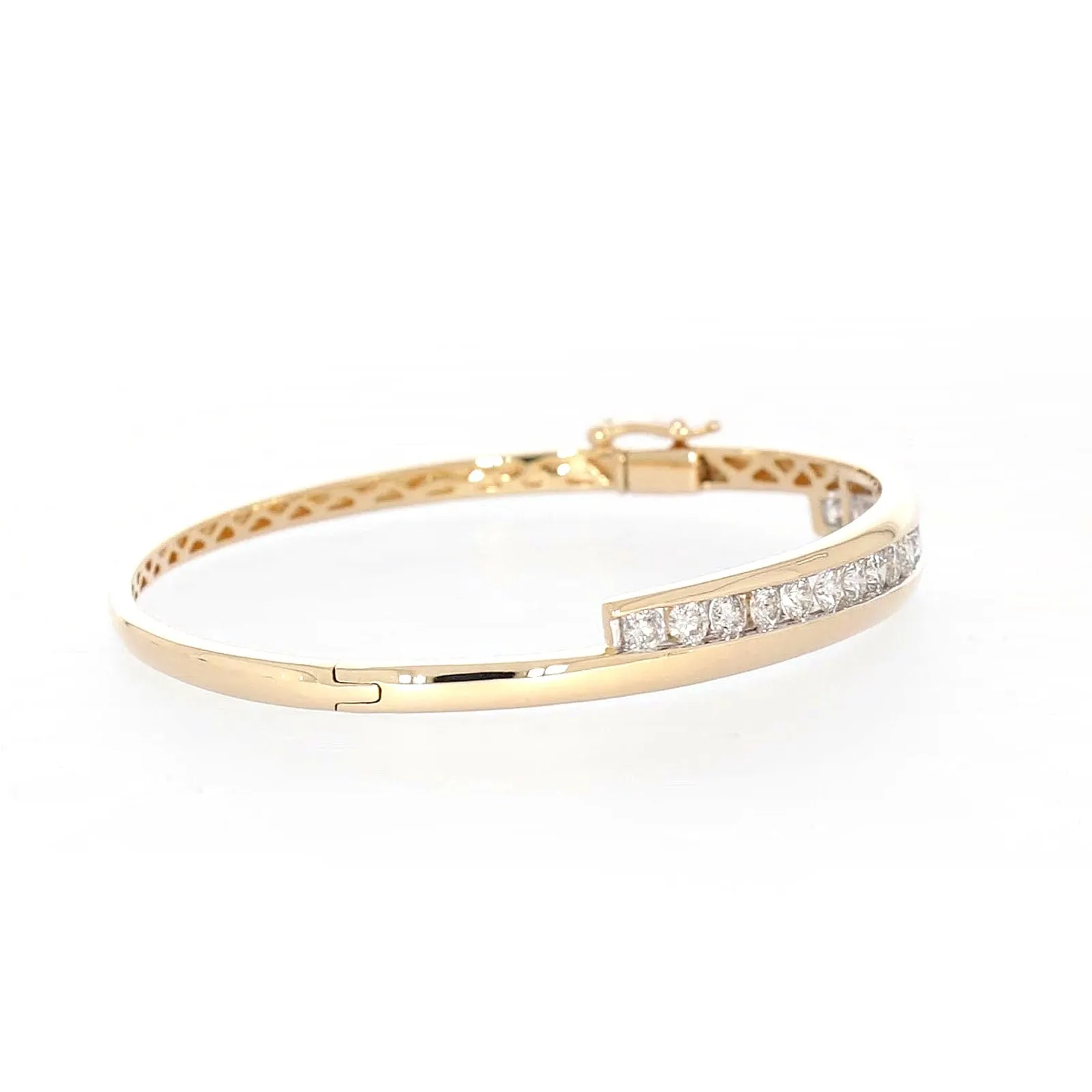 9ct Yellow Gold Round Brilliant Cut with 2 CARAT tw of Diamonds Bangle