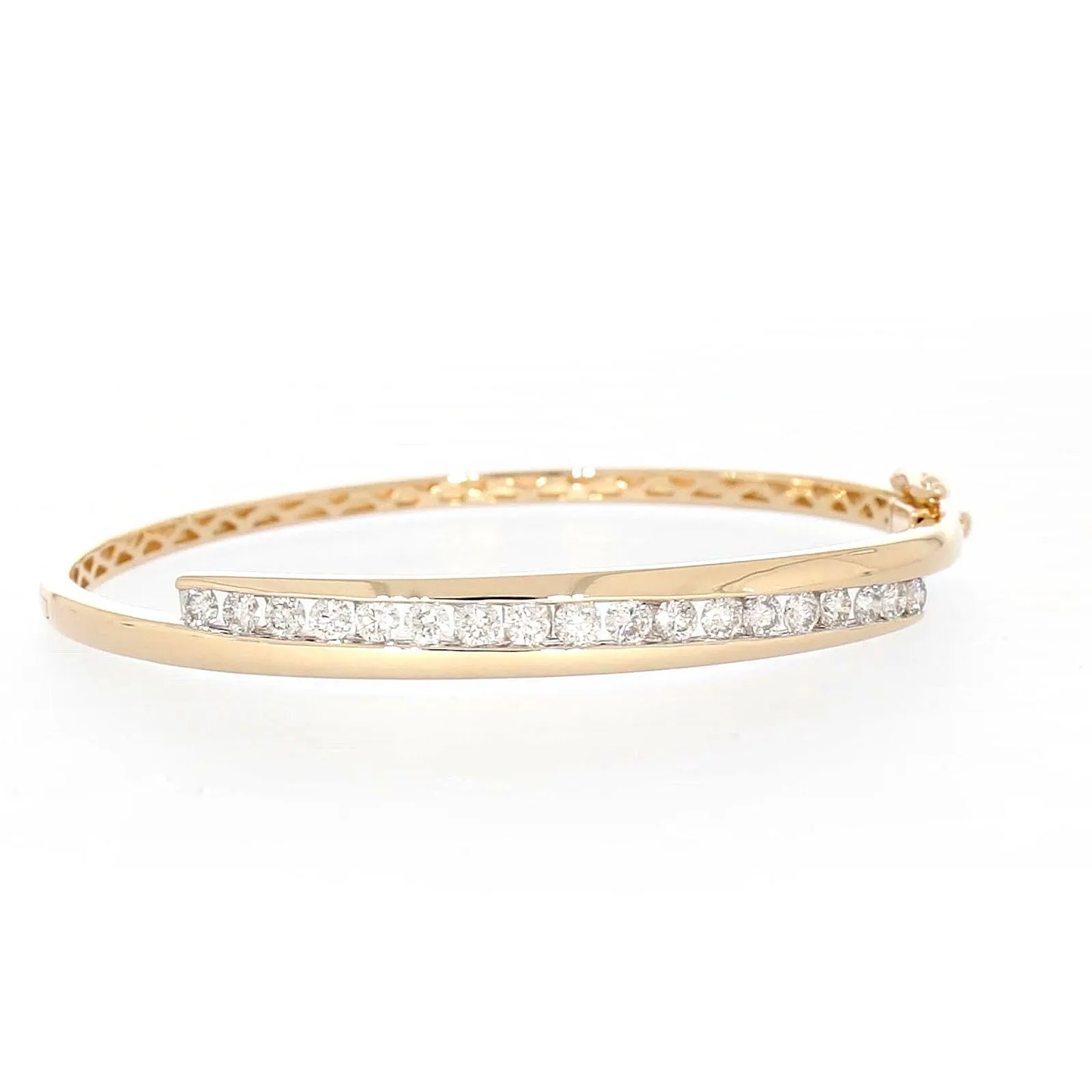 9ct Yellow Gold Round Brilliant Cut with 2 CARAT tw of Diamonds Bangle