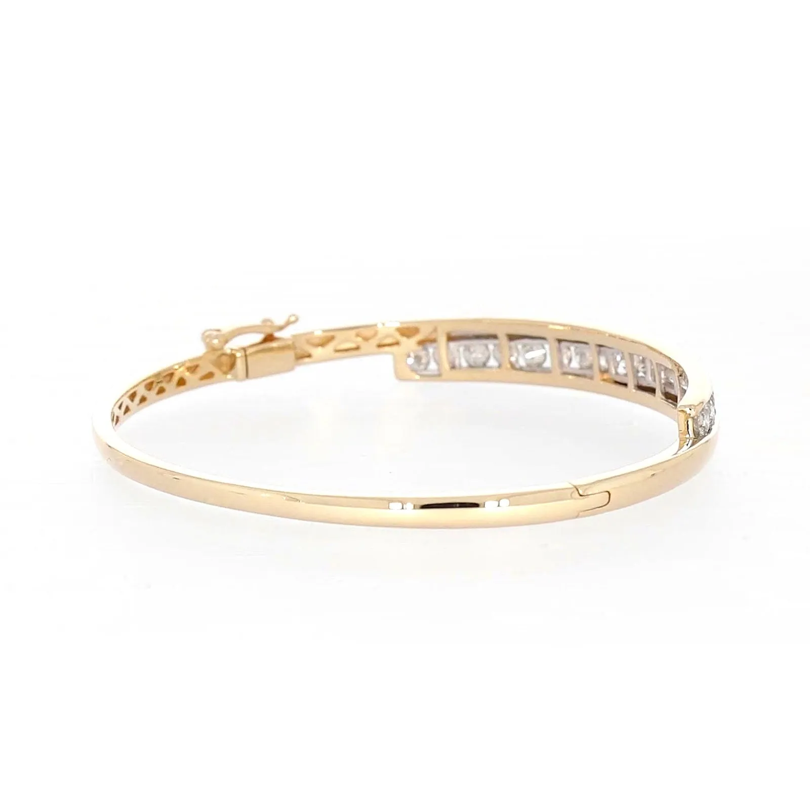 9ct Yellow Gold Round Brilliant Cut with 2 CARAT tw of Diamonds Bangle