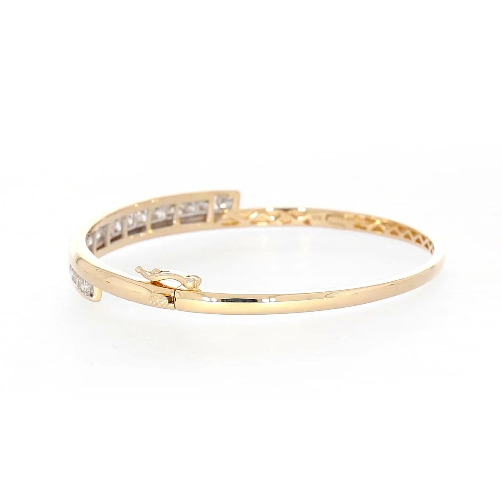 9ct Yellow Gold Round Brilliant Cut with 2 CARAT tw of Diamonds Bangle