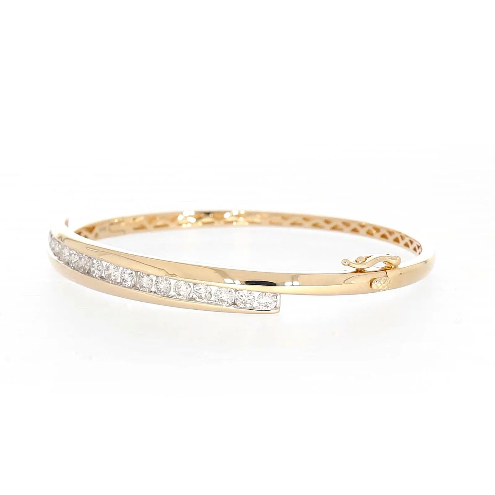 9ct Yellow Gold Round Brilliant Cut with 2 CARAT tw of Diamonds Bangle