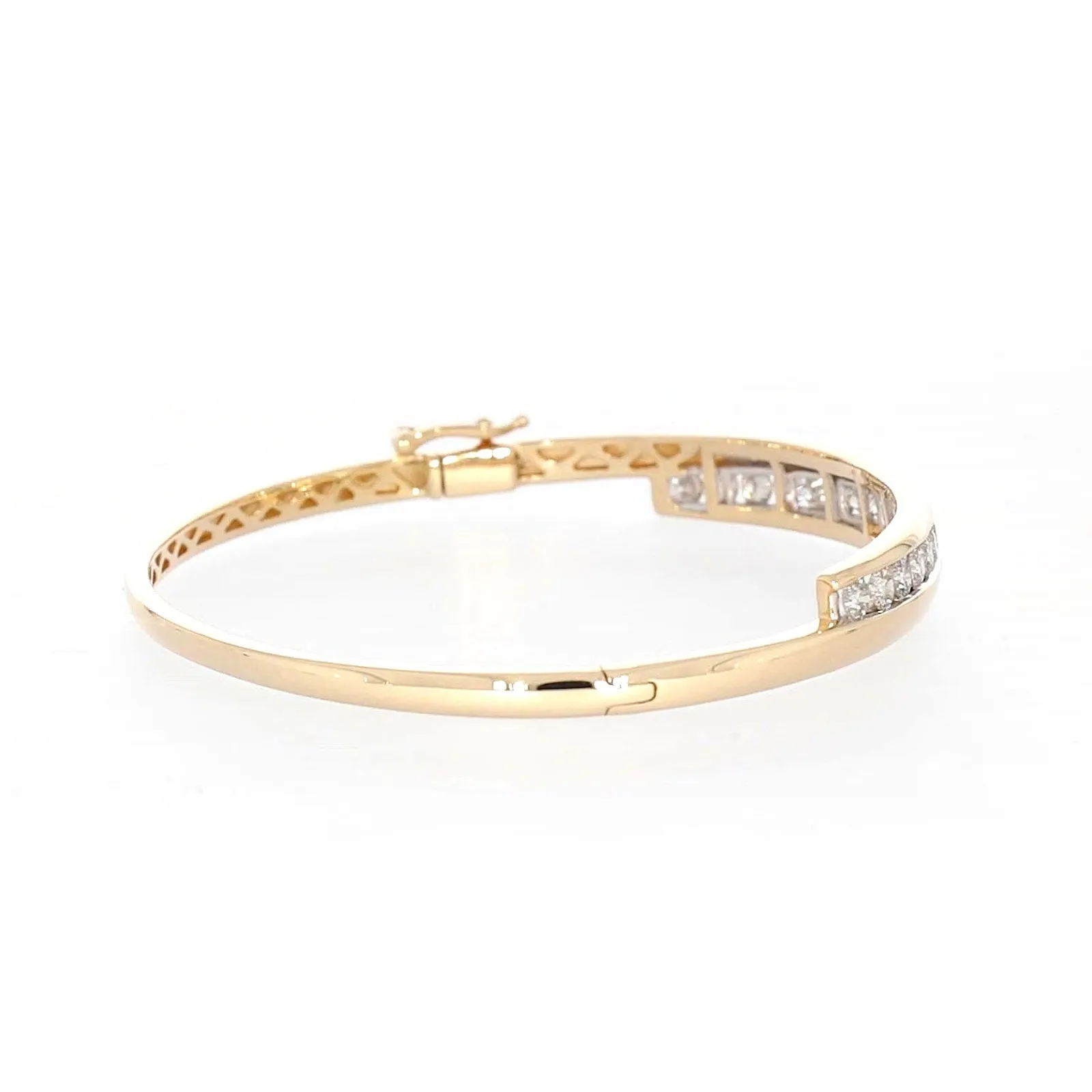9ct Yellow Gold Round Brilliant Cut with 2 CARAT tw of Diamonds Bangle