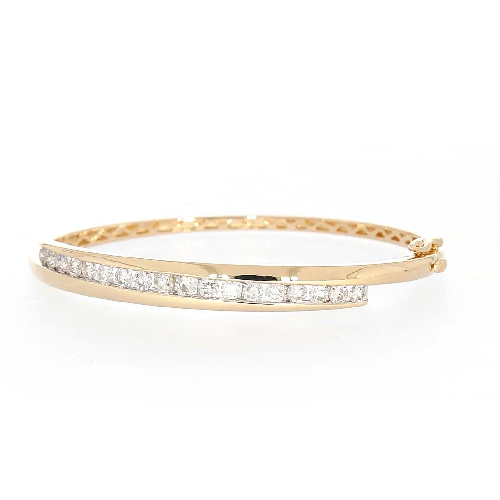 9ct Yellow Gold Round Brilliant Cut with 2 CARAT tw of Diamonds Bangle