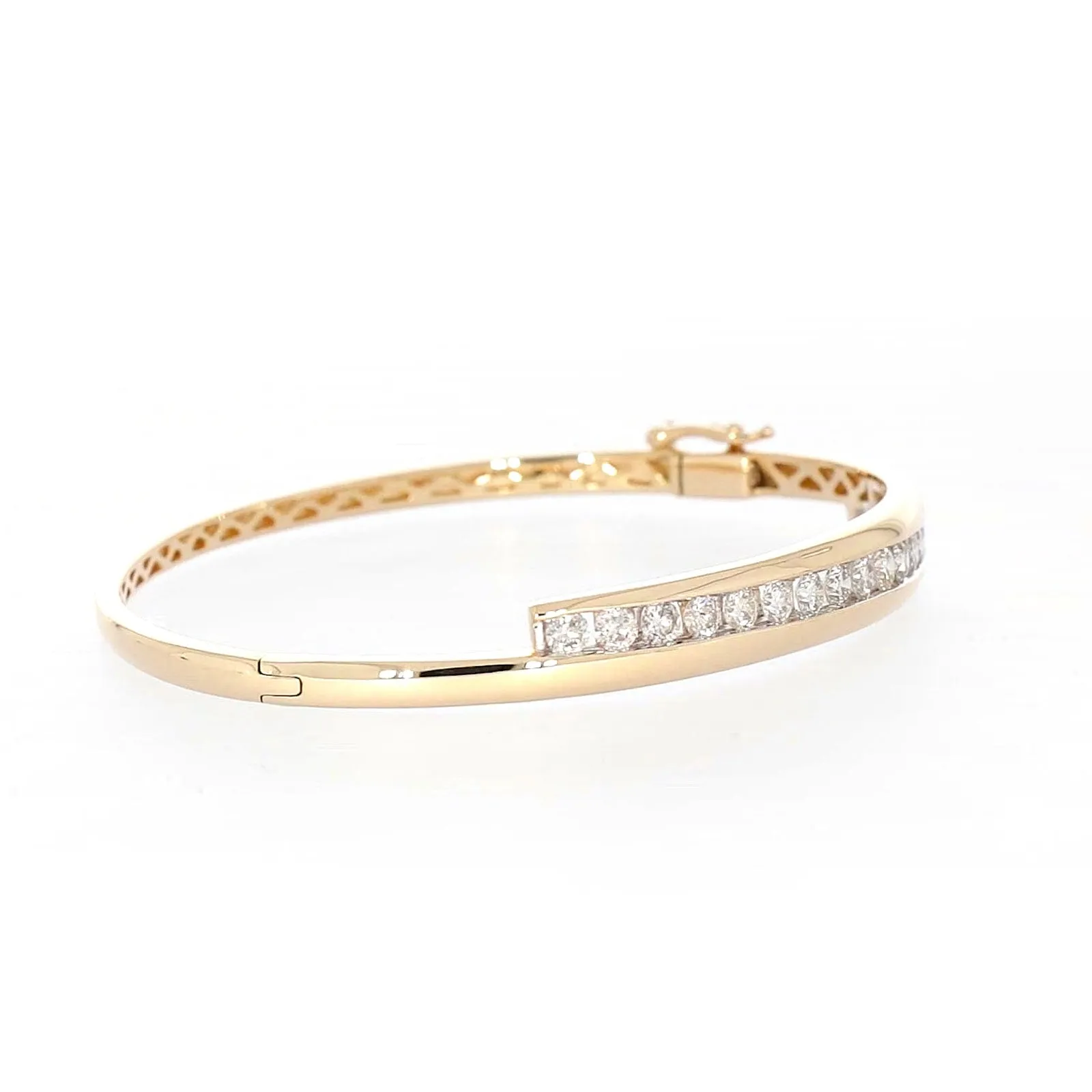 9ct Yellow Gold Round Brilliant Cut with 2 CARAT tw of Diamonds Bangle