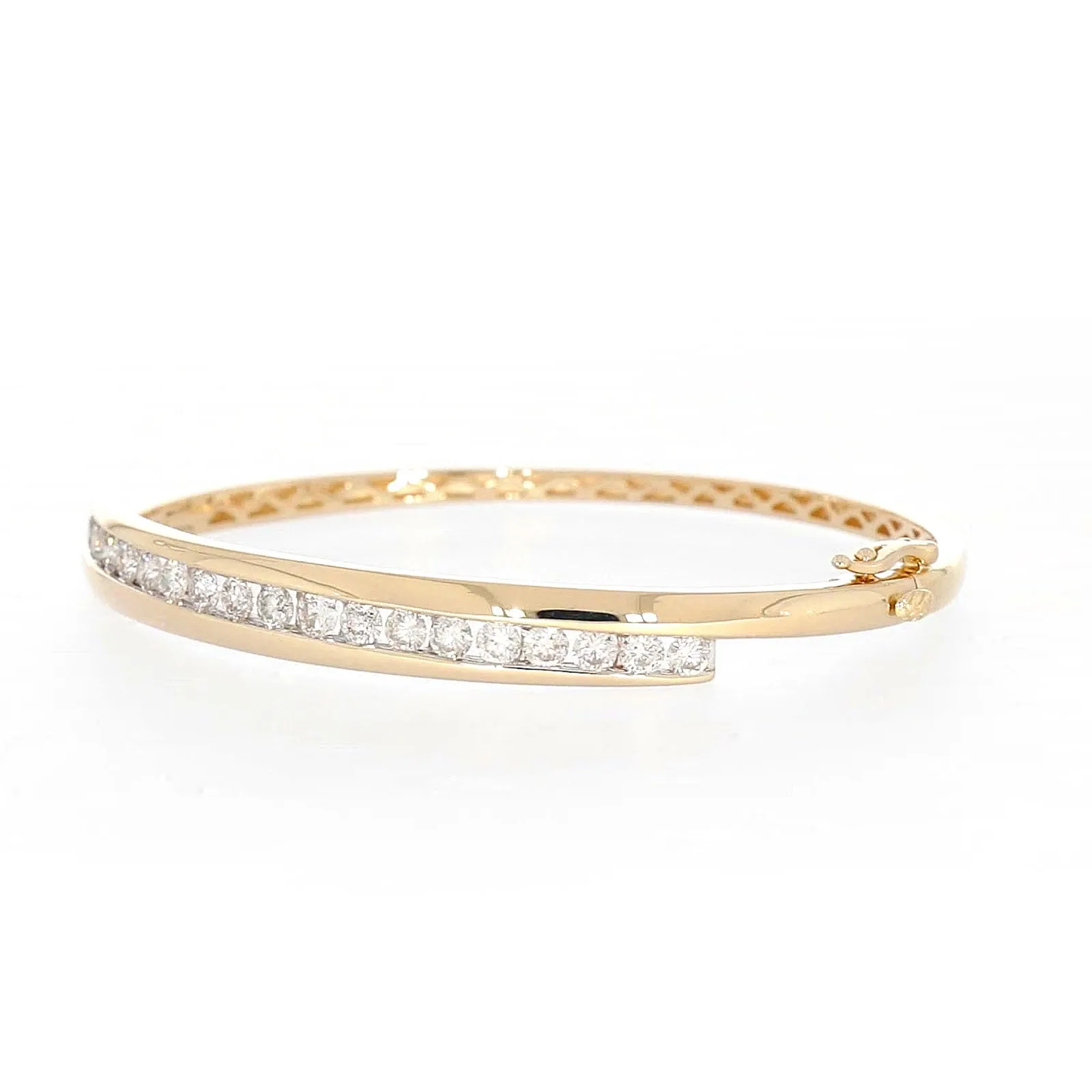 9ct Yellow Gold Round Brilliant Cut with 2 CARAT tw of Diamonds Bangle