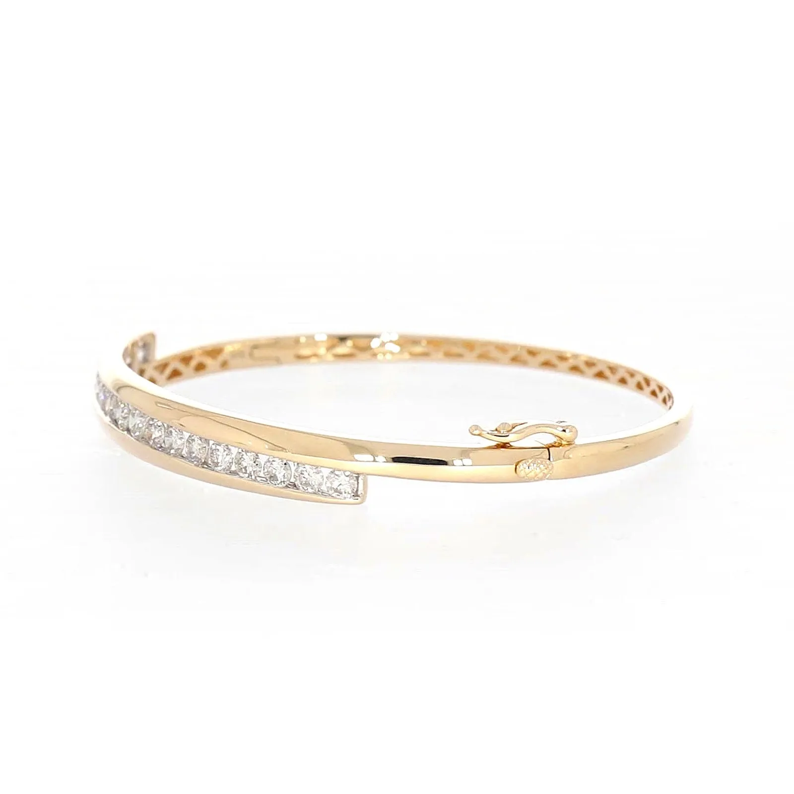9ct Yellow Gold Round Brilliant Cut with 2 CARAT tw of Diamonds Bangle