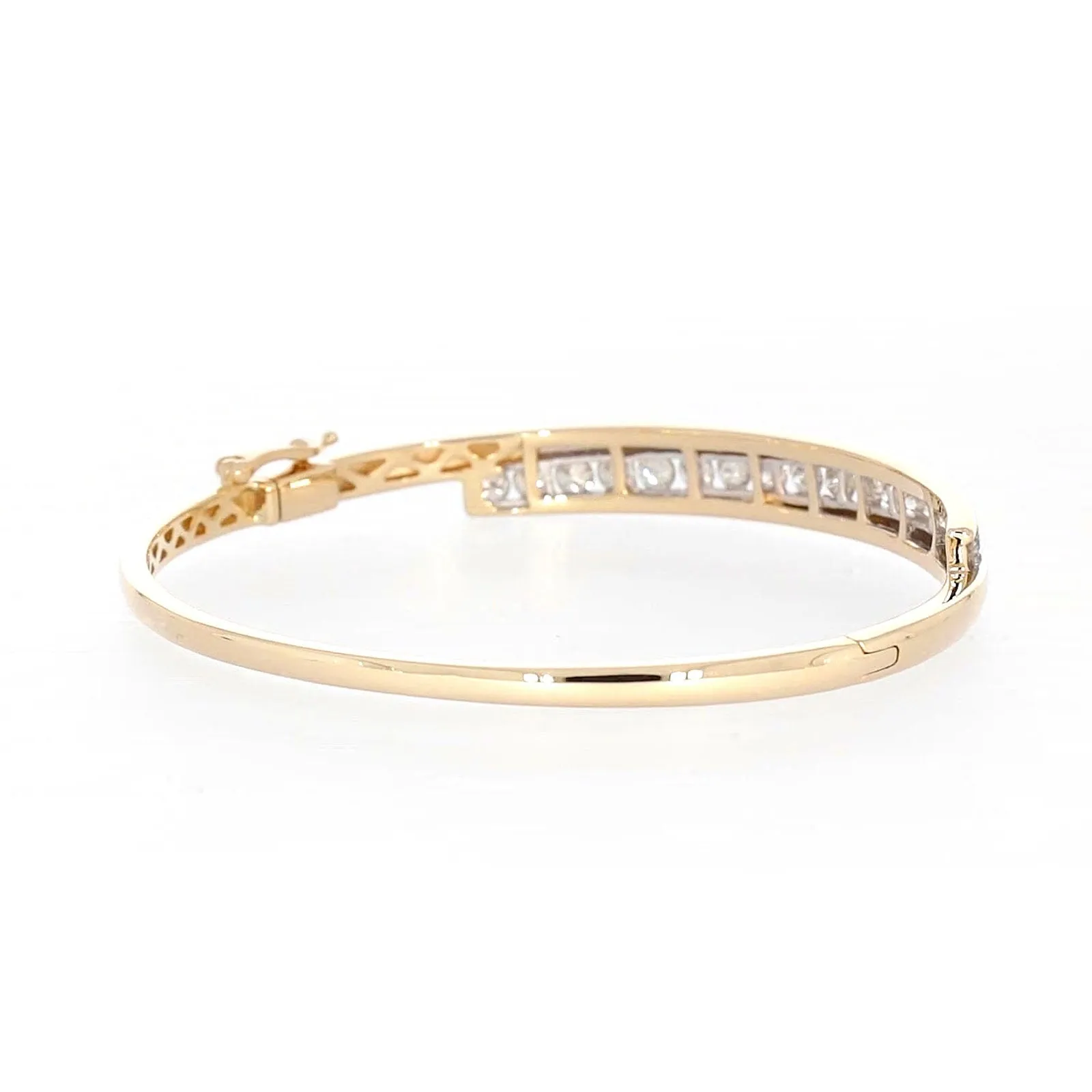 9ct Yellow Gold Round Brilliant Cut with 2 CARAT tw of Diamonds Bangle