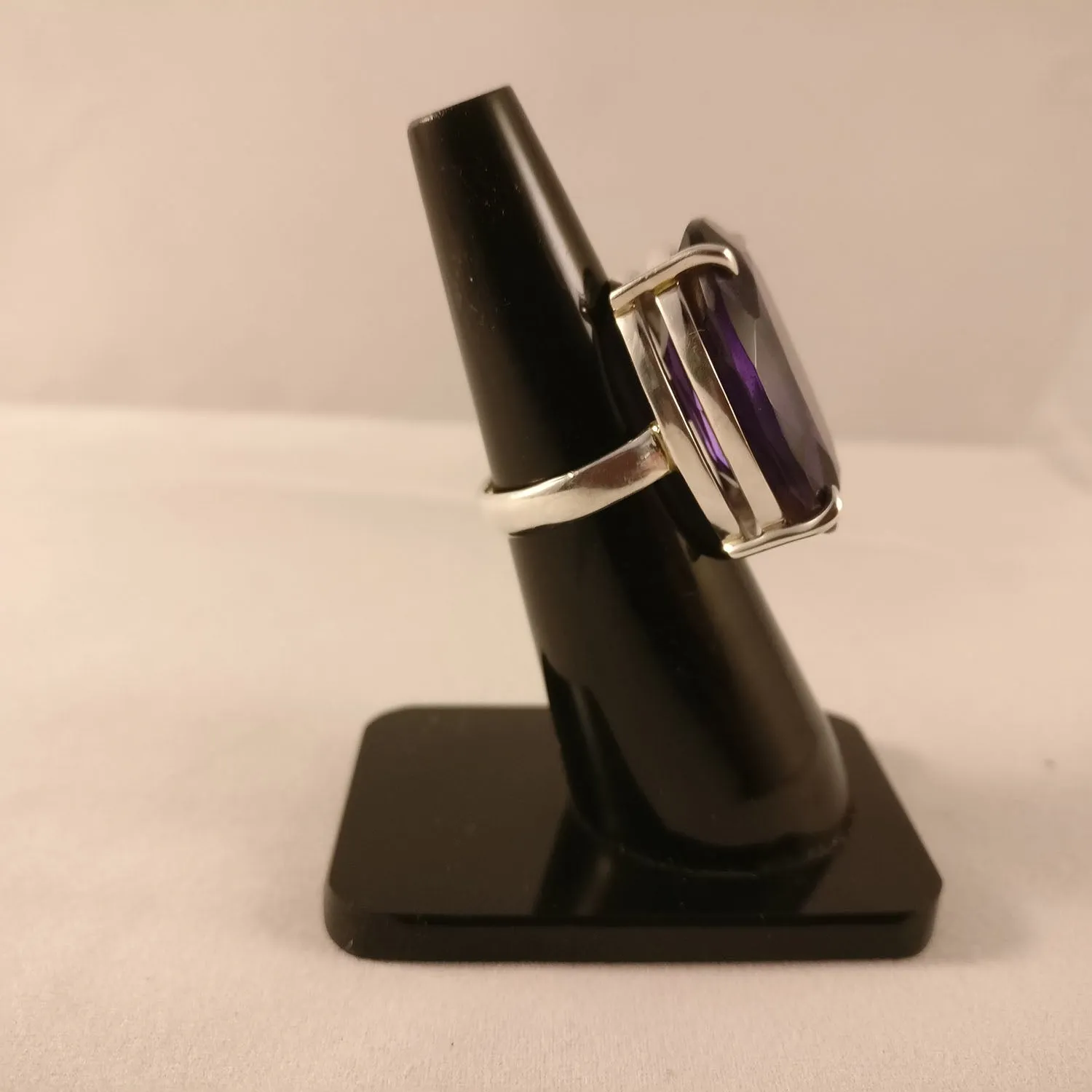 Amethyst | Size O | Lab-created (925) Sterling Silver Ring