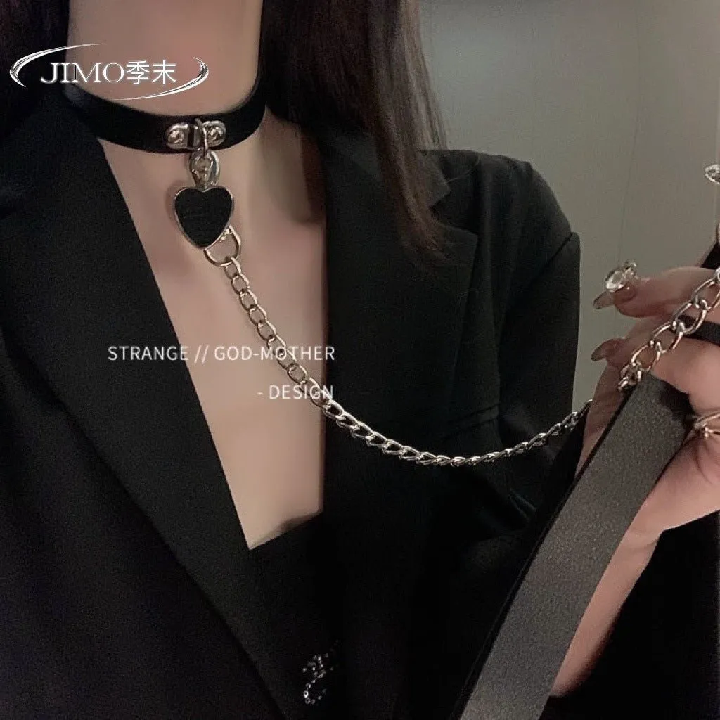 Billie Choker With Leash