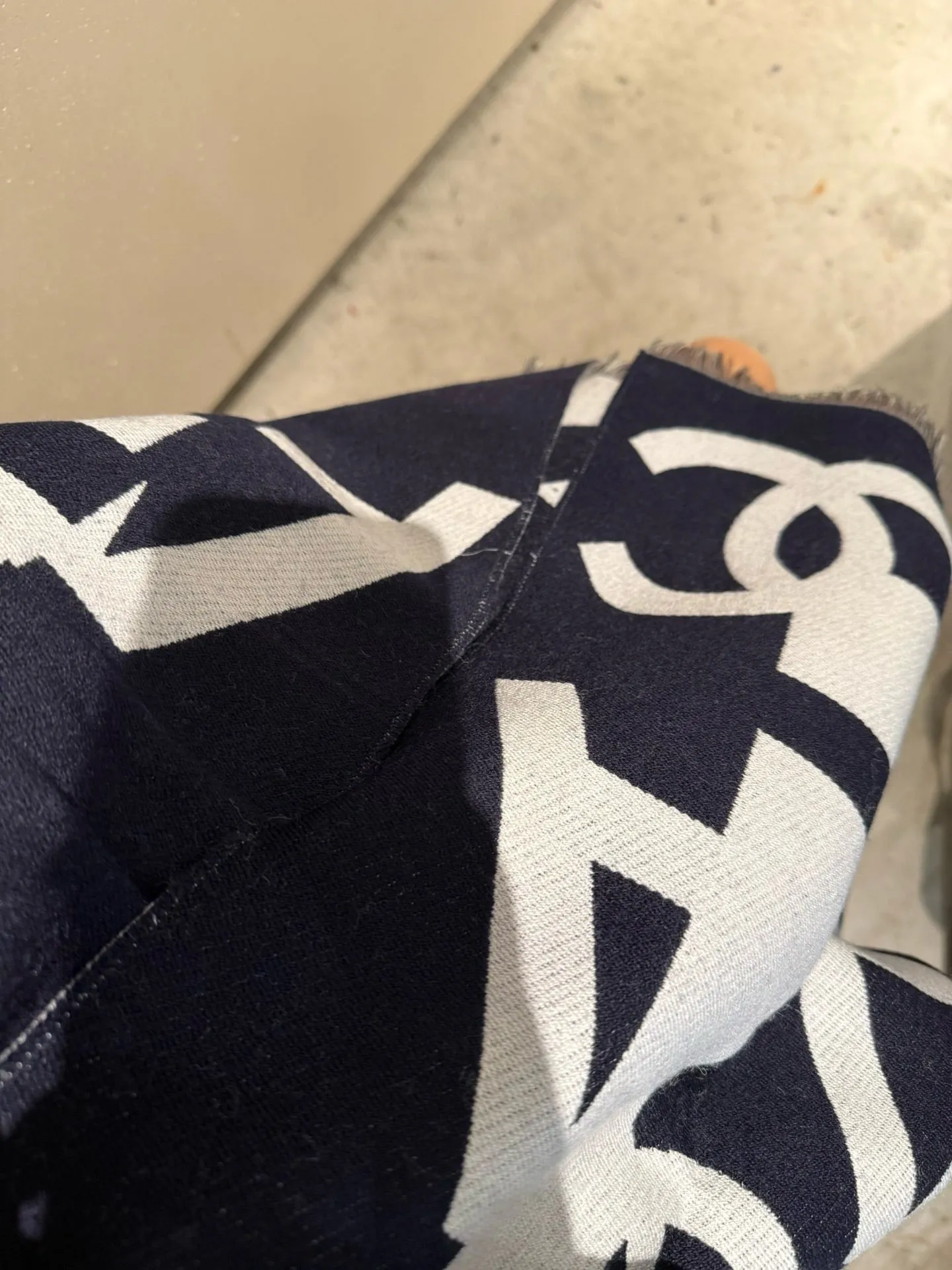CLTH412 CC Scarf / 78.7x17inch