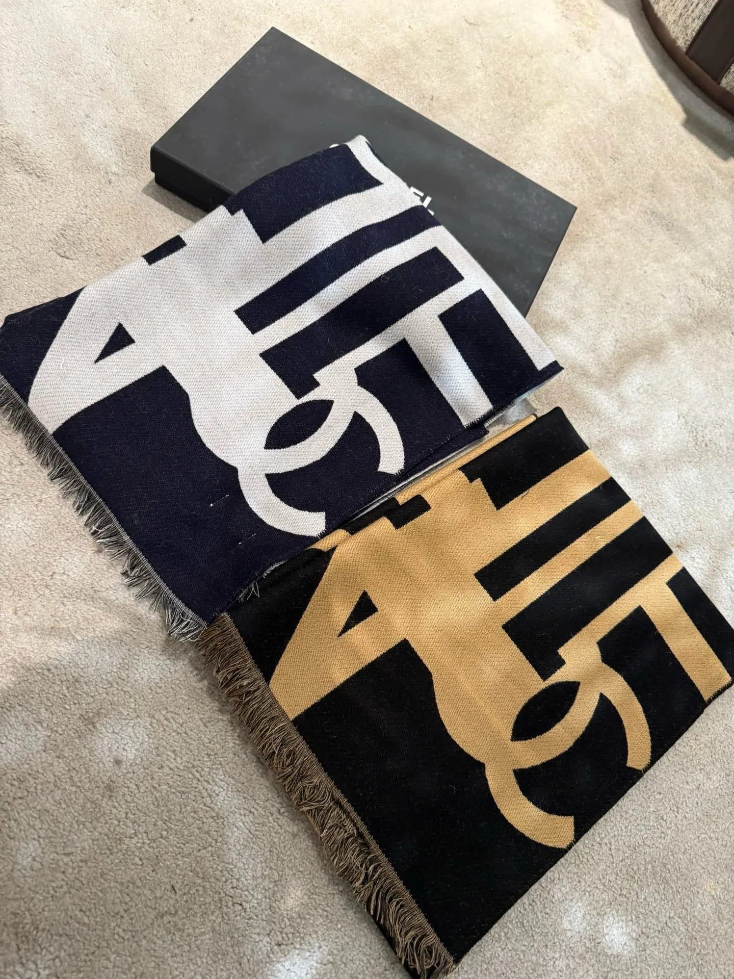 CLTH412 CC Scarf / 78.7x17inch