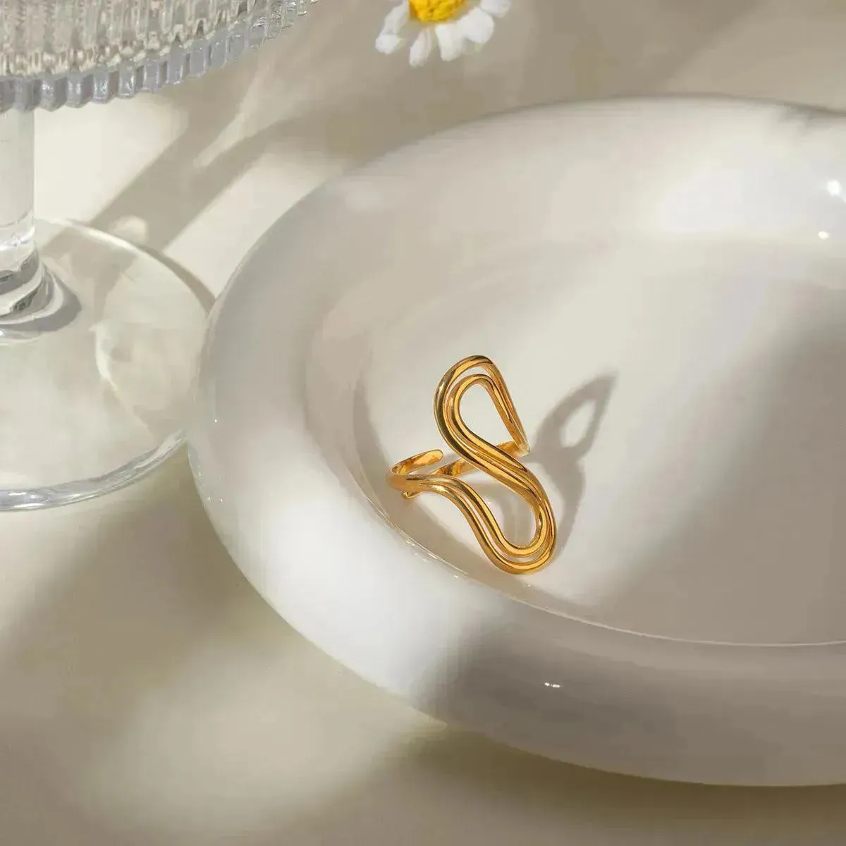 Design Sense Minority Simple 18K Gold Stainless Steel Double Layer Snake Shape Ring for Women