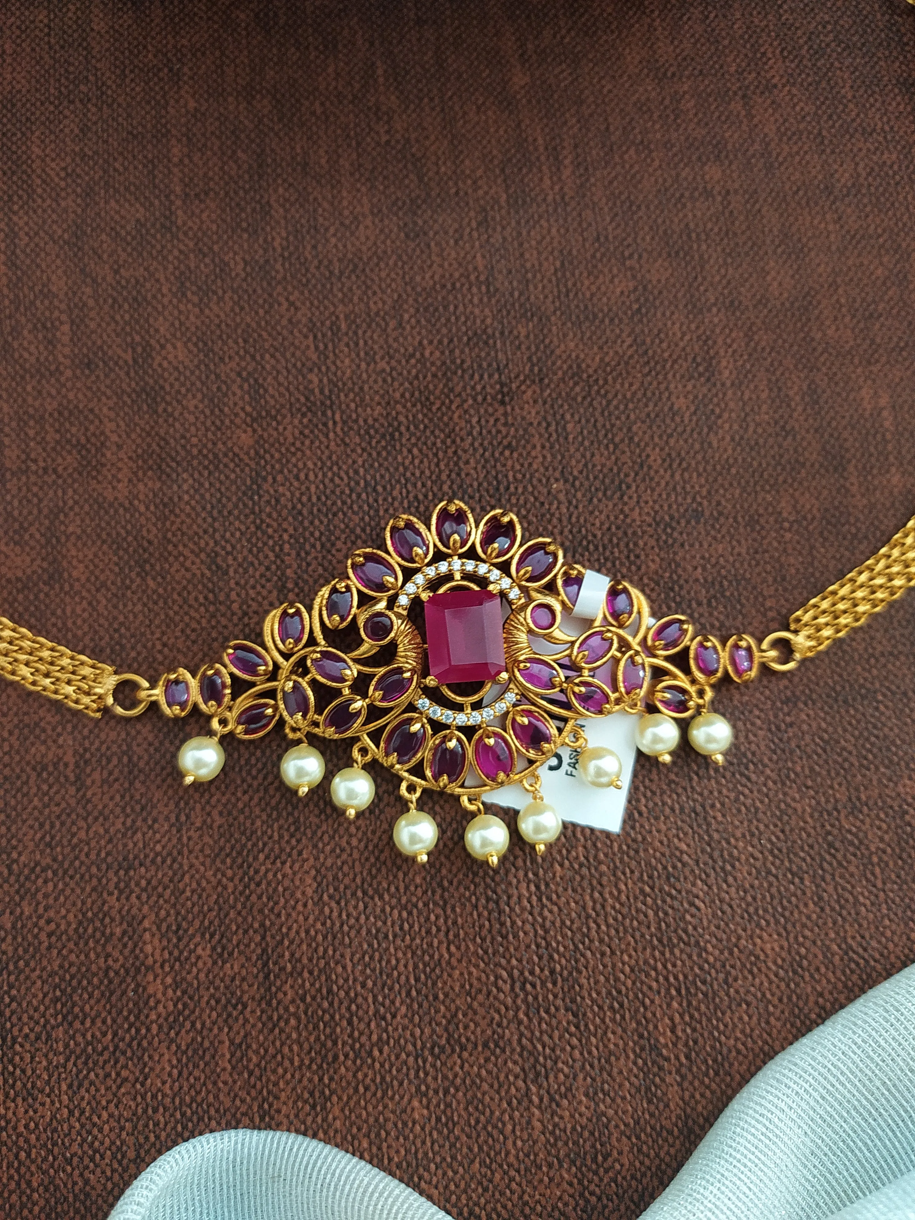 Elegant Matt finish Small Choker in Ruby and Green Color