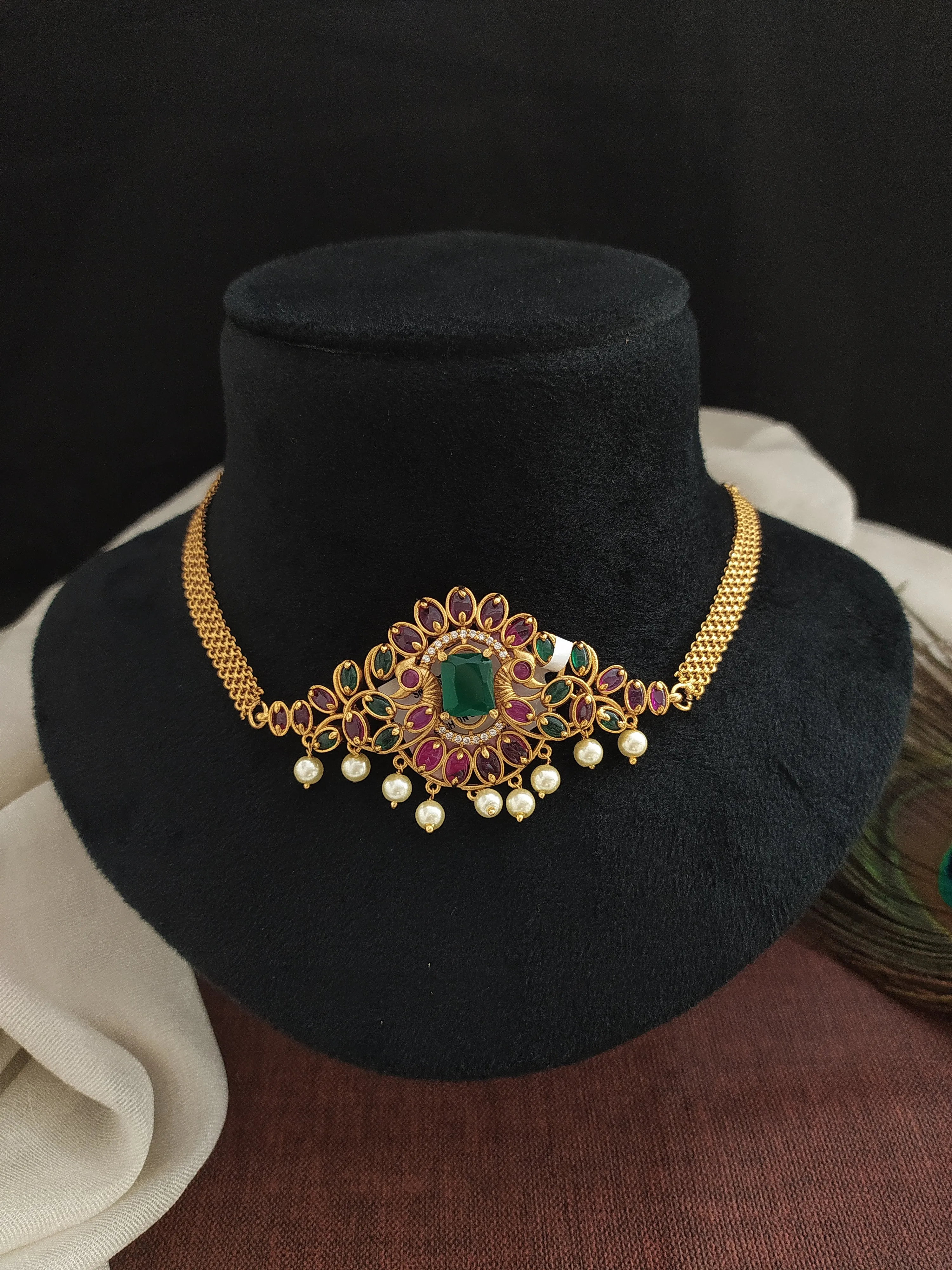 Elegant Matt finish Small Choker in Ruby and Green Color