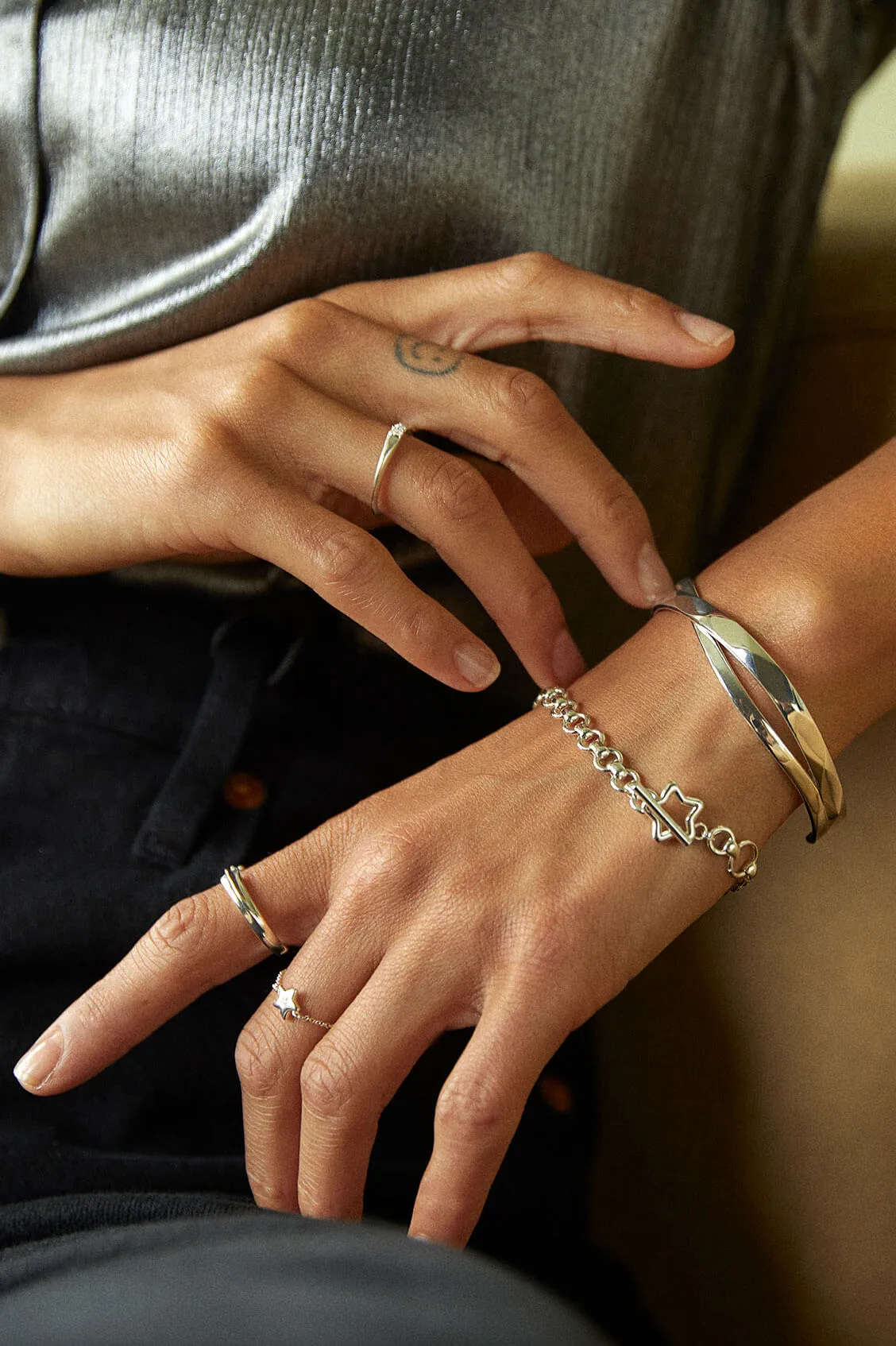 Faceted Texture Crossover Open Cuff Bangle