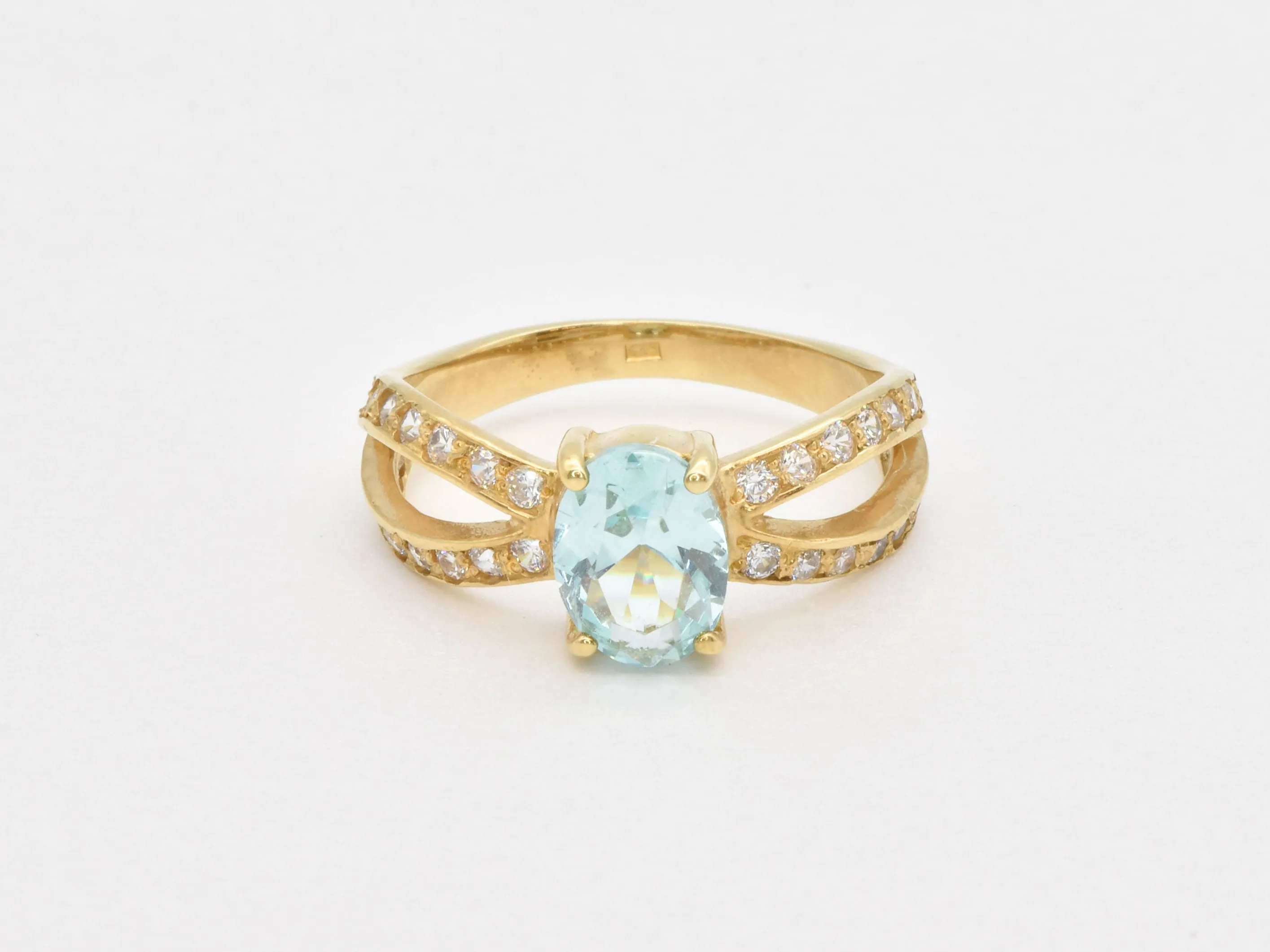 Gold Aquamarine Ring - Blue Oval Ring - Split Shank Ring