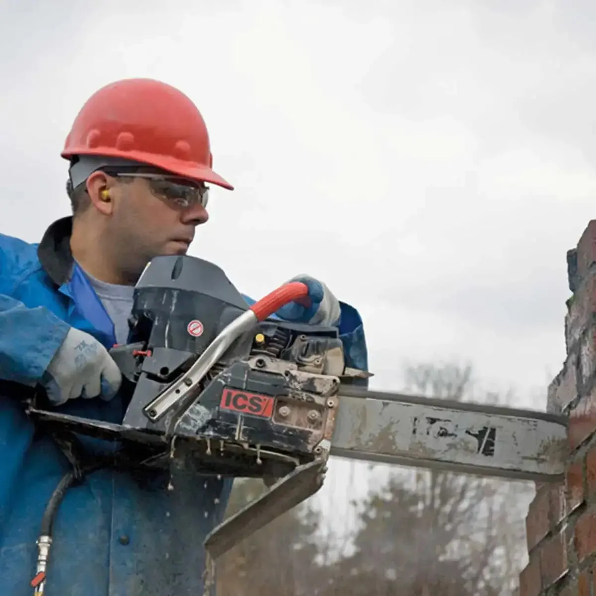 ICS 680ES Gas Powered Concrete Chainsaw