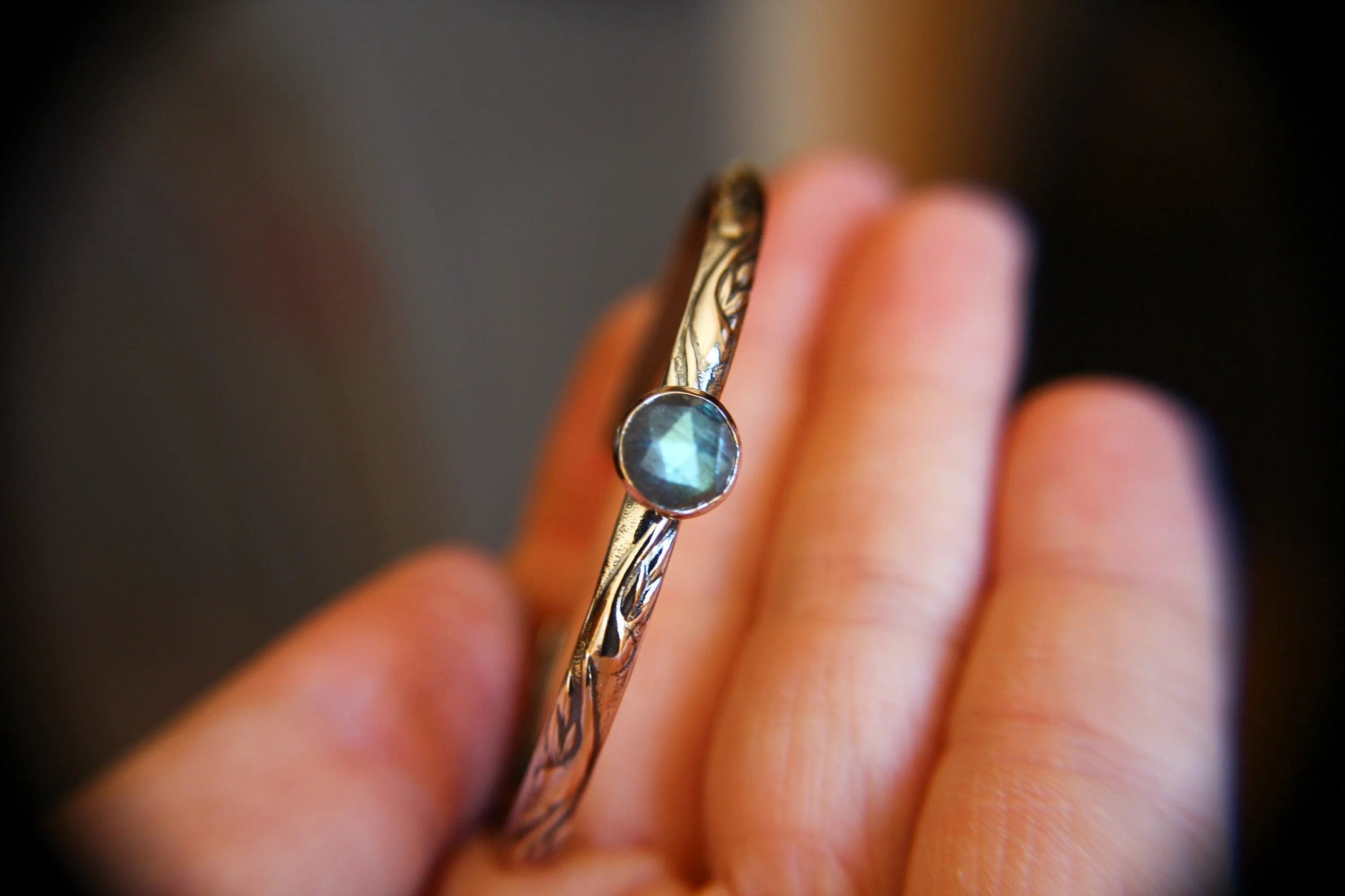 Labradorite Bracelet, Labradorite Cuff, Cuff Bracelet, Genuine Labradorite, Stacking Bracelet, Boho Bracelet, Boho Cuff,Rose Cut Labradorite