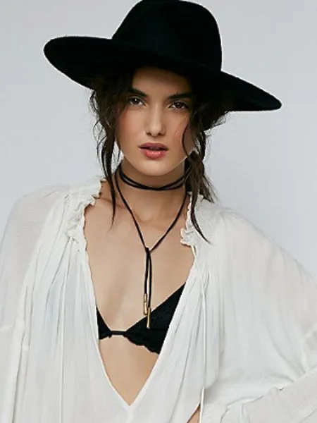 Leather Choker Necklace