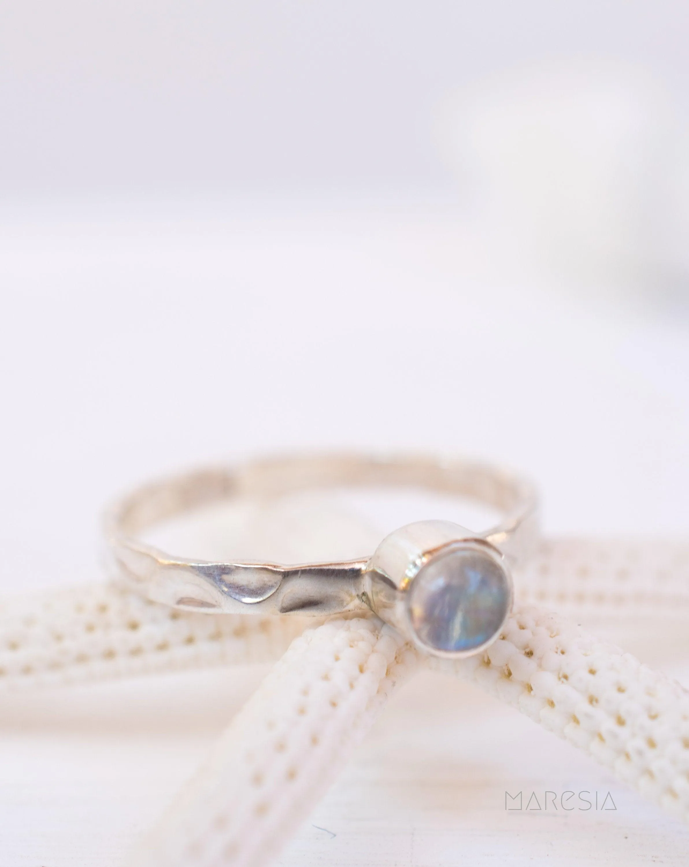 Moonstone Ring~ Sterling Silver 925 ~ MR207