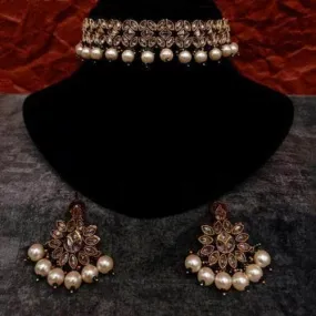 Reverse Ad Choker With Pearl Beads