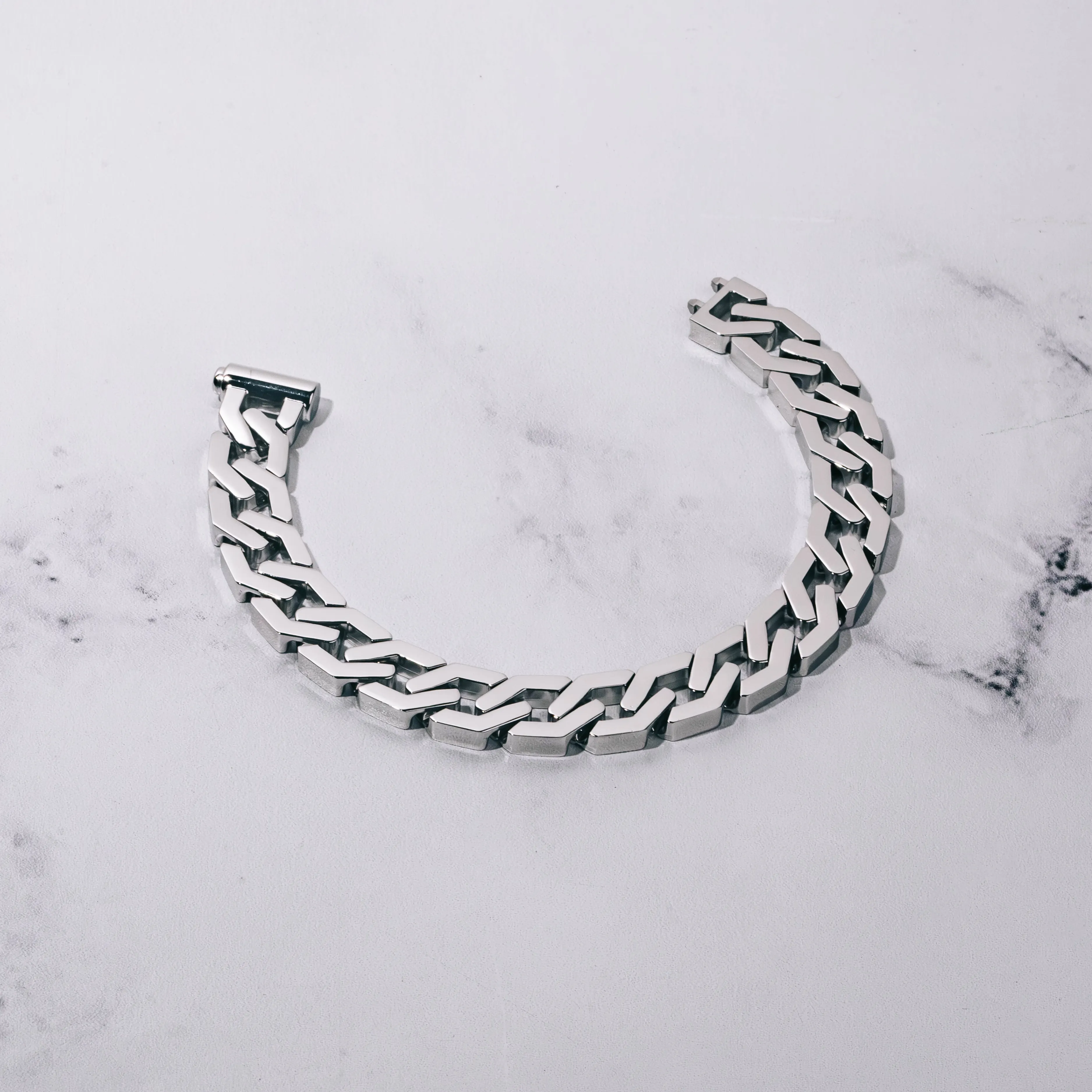 TITAN Bracelet 18K White Gold